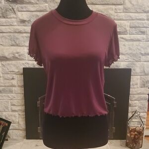 BKE by Buckle Maroon Women's Sheer Shortsleeve Top. Size Large